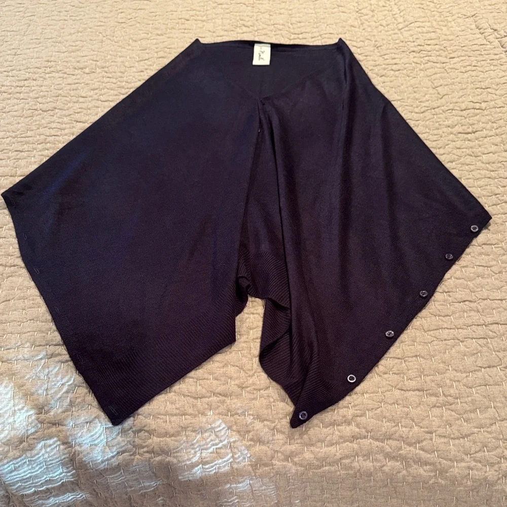 Simply Noelle Midnight Blue Buttoned Wrap-one size - Picture 1 of 4